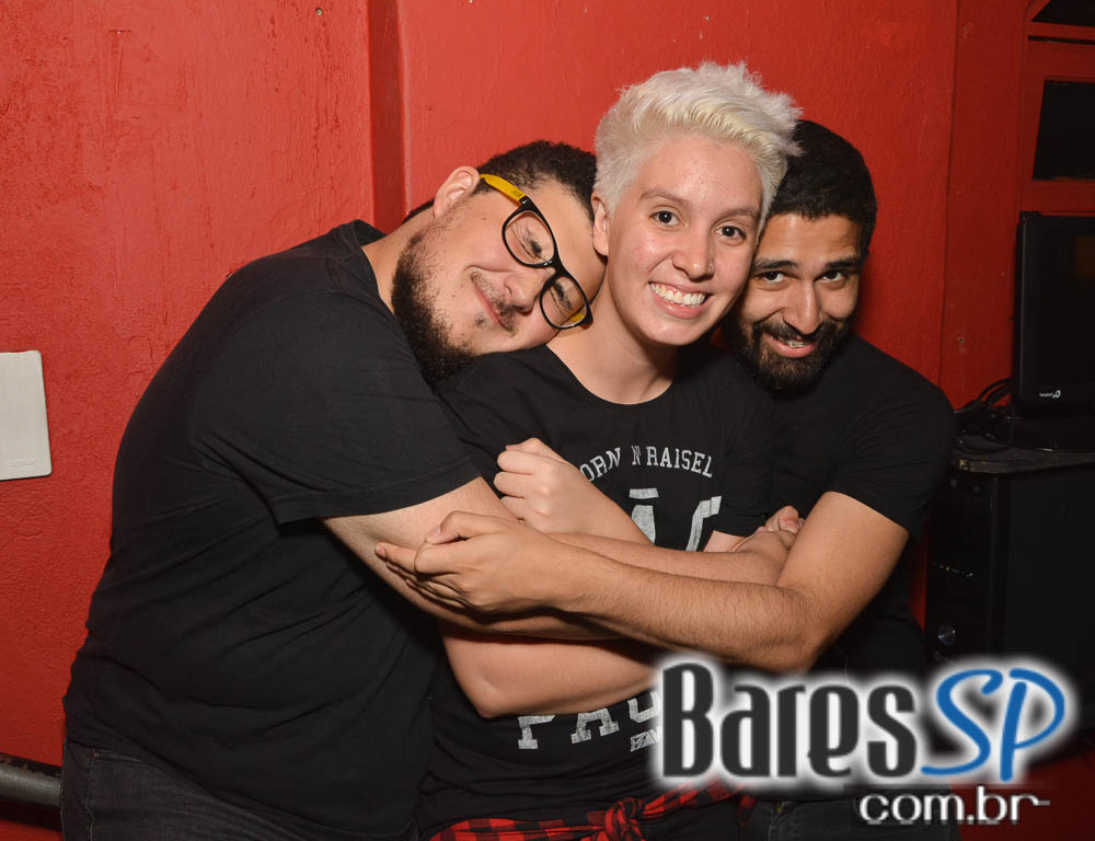 Banda B Jams animou a Festa de Aniversário do Paulo B. no B Music Bar Banda B Jams animou a Festa de Aniversário do Paulo B. no B Music Bar