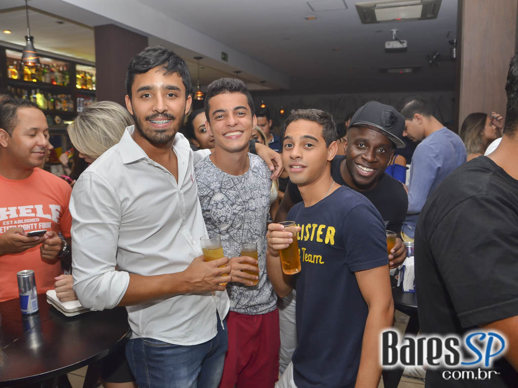 Bar Santa Julia apresentou show do Grupo Na Hora H no sábado Bar Santa Julia apresentou show do Grupo Na Hora H no sábado