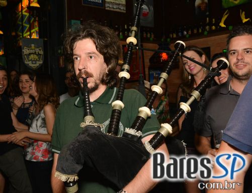Bandas Gullivera, Rock For All e Tilt comandaram a festa de St. Patricks do Rhino Pub