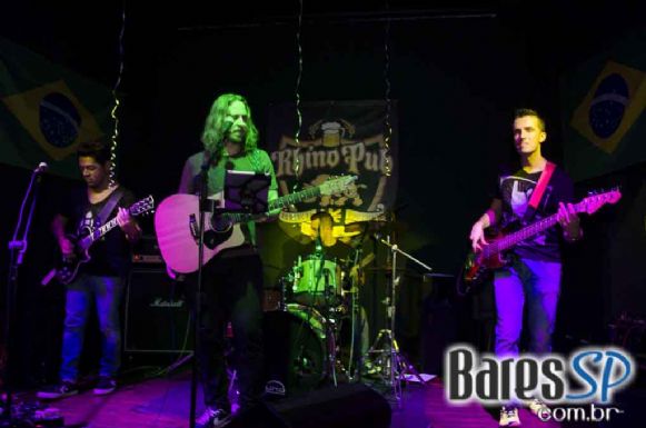 Bandas A Trama, Go Ahead, O Bardo e o Banjo e Rock Topus no Rhino Pub - St. Patrick's Week