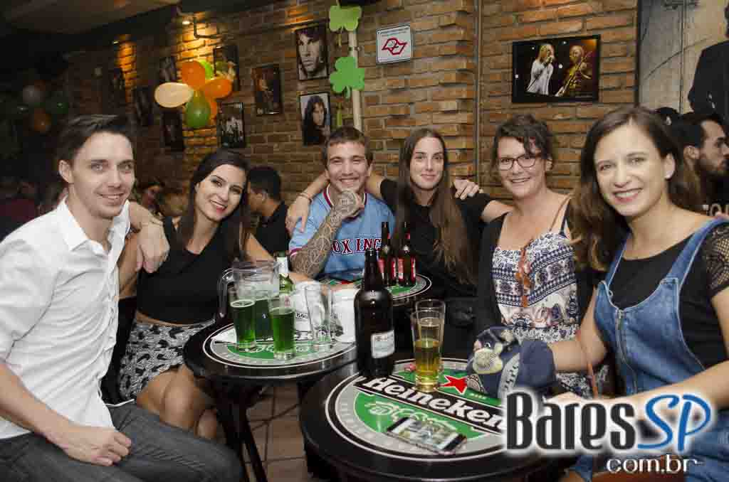 Bandas Interlude, Hey Ladies e Panic Smiths Cover no Morrison Rock Bar Bandas Interlude, Hey Ladies e Panic Smiths Cover no Morrison Rock Bar