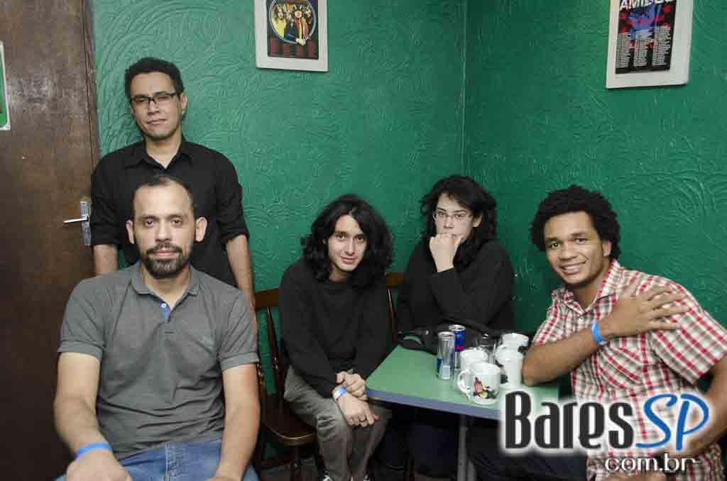 Bandas Interlude, Hey Ladies e Panic Smiths Cover no Morrison Rock Bar Bandas Interlude, Hey Ladies e Panic Smiths Cover no Morrison Rock Bar