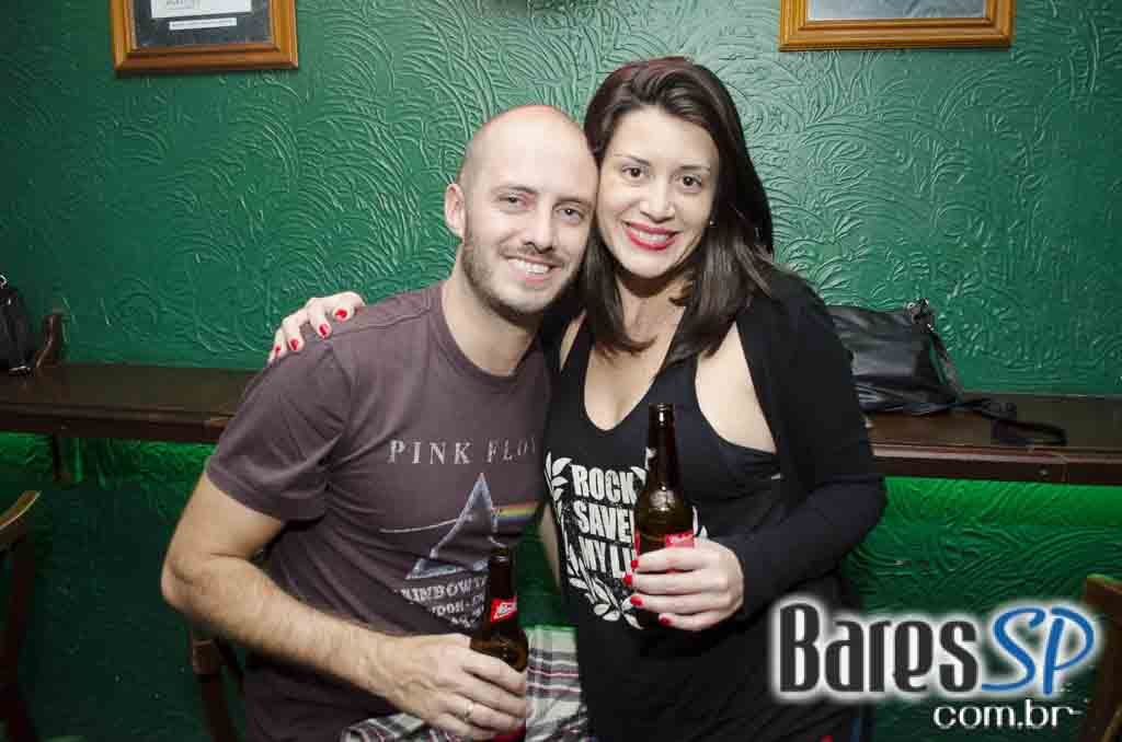 Bandas Interlude, Hey Ladies e Panic Smiths Cover no Morrison Rock Bar Bandas Interlude, Hey Ladies e Panic Smiths Cover no Morrison Rock Bar