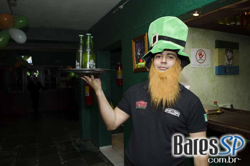 Bandas Interlude, Hey Ladies e Panic Smiths Cover no Morrison Rock Bar Bandas Interlude, Hey Ladies e Panic Smiths Cover no Morrison Rock Bar