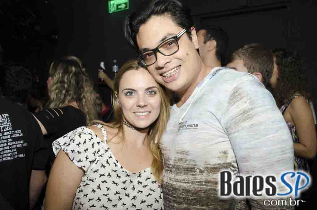 Apresentação da banda Almanak no palco do Morrison Rock Bar Apresentação da banda Almanak no palco do Morrison Rock Bar