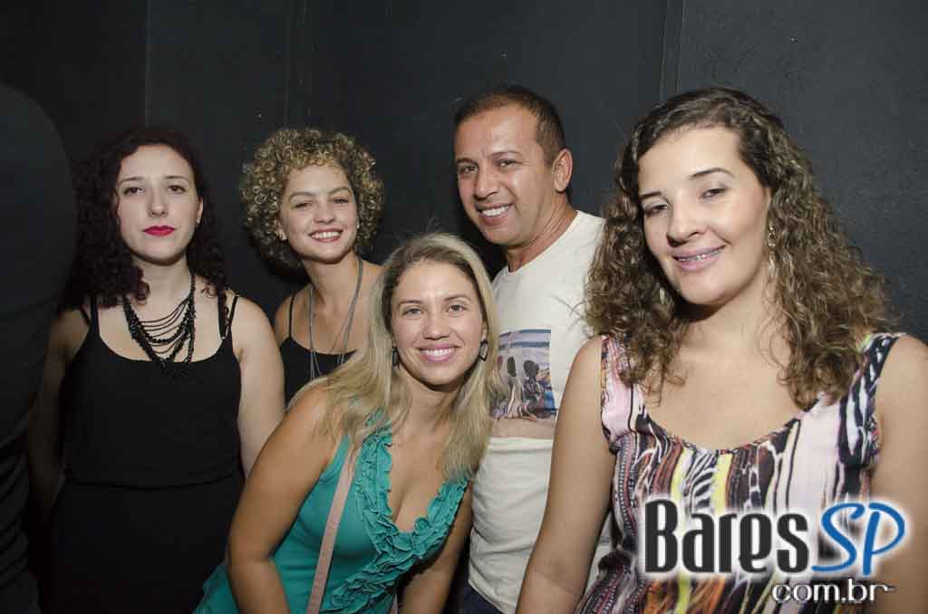 Apresentação da banda Almanak no palco do Morrison Rock Bar Apresentação da banda Almanak no palco do Morrison Rock Bar