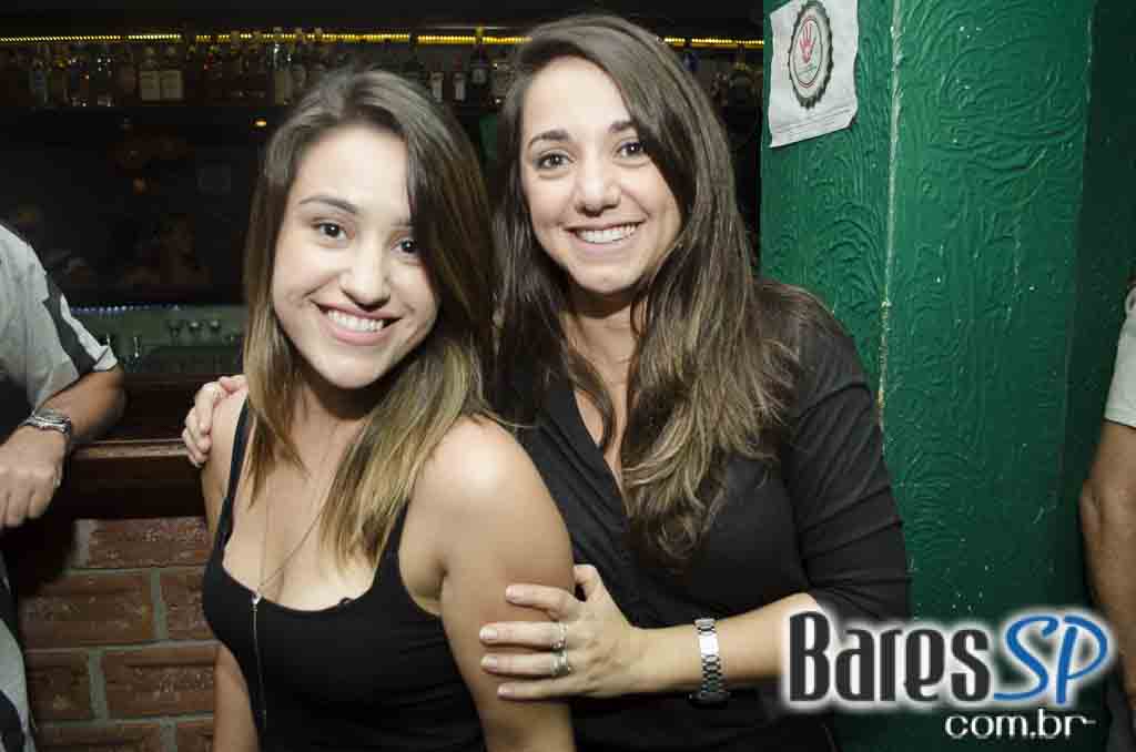 Apresentação da banda Almanak no palco do Morrison Rock Bar Apresentação da banda Almanak no palco do Morrison Rock Bar