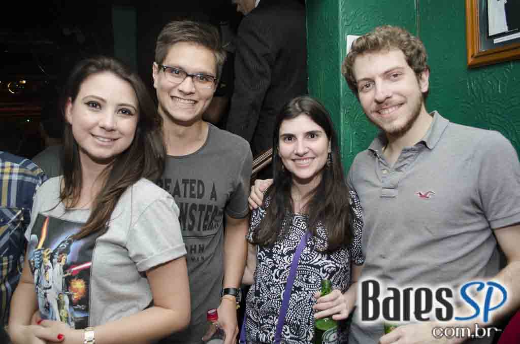 Apresentação da banda Almanak no palco do Morrison Rock Bar Apresentação da banda Almanak no palco do Morrison Rock Bar