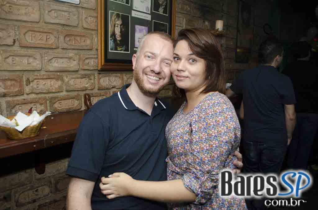 Apresentação da banda Almanak no palco do Morrison Rock Bar Apresentação da banda Almanak no palco do Morrison Rock Bar