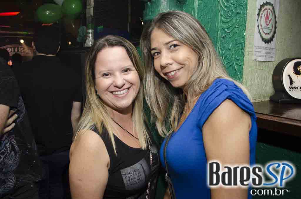 Apresentação da banda Almanak no palco do Morrison Rock Bar Apresentação da banda Almanak no palco do Morrison Rock Bar