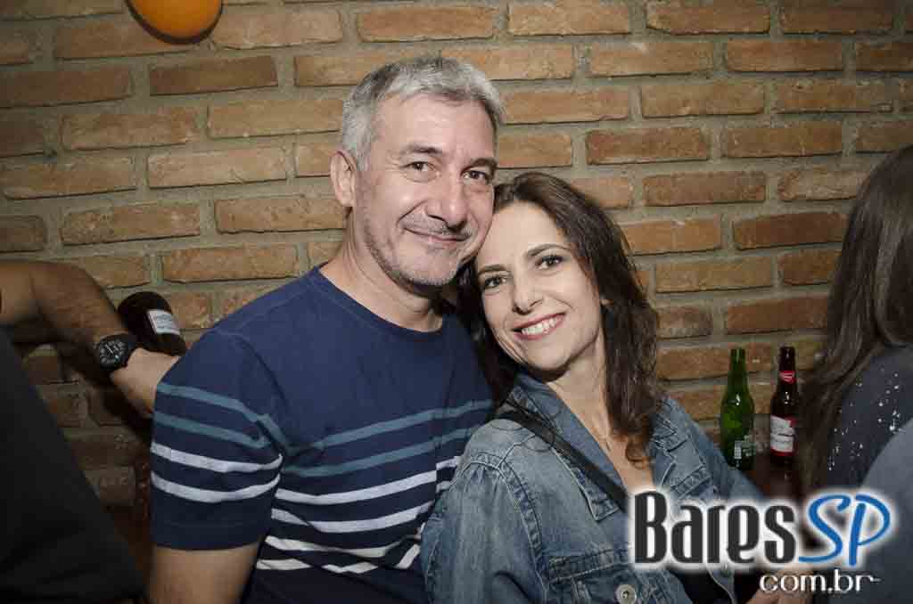 Apresentação da banda Almanak no palco do Morrison Rock Bar Apresentação da banda Almanak no palco do Morrison Rock Bar