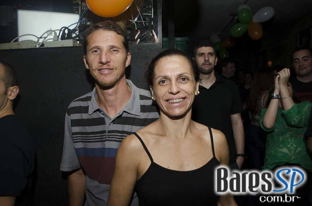 Apresentação da banda Almanak no palco do Morrison Rock Bar Apresentação da banda Almanak no palco do Morrison Rock Bar