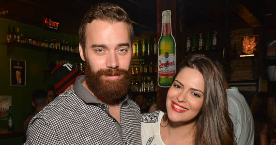 Dupla Danilo Lima e Rubens Loureiro apresentaram show acústico sábado no Booze Hound Bar