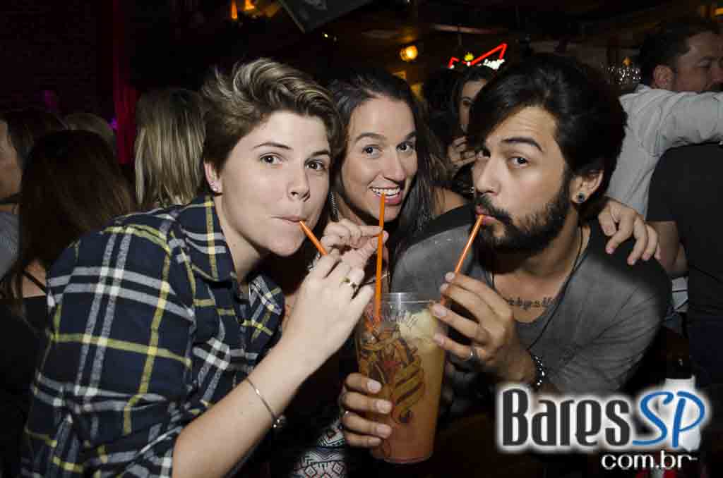 The Sailor animou a noite do público com show da banda Insônica The Sailor animou a noite do público com show da banda Insônica