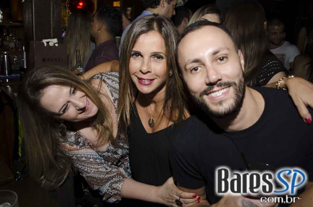 The Sailor animou a noite do público com show da banda Insônica The Sailor animou a noite do público com show da banda Insônica