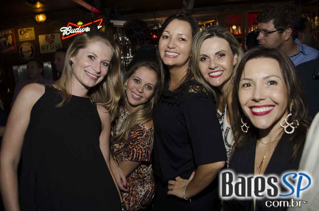 The Sailor animou a noite do público com show da banda Insônica The Sailor animou a noite do público com show da banda Insônica