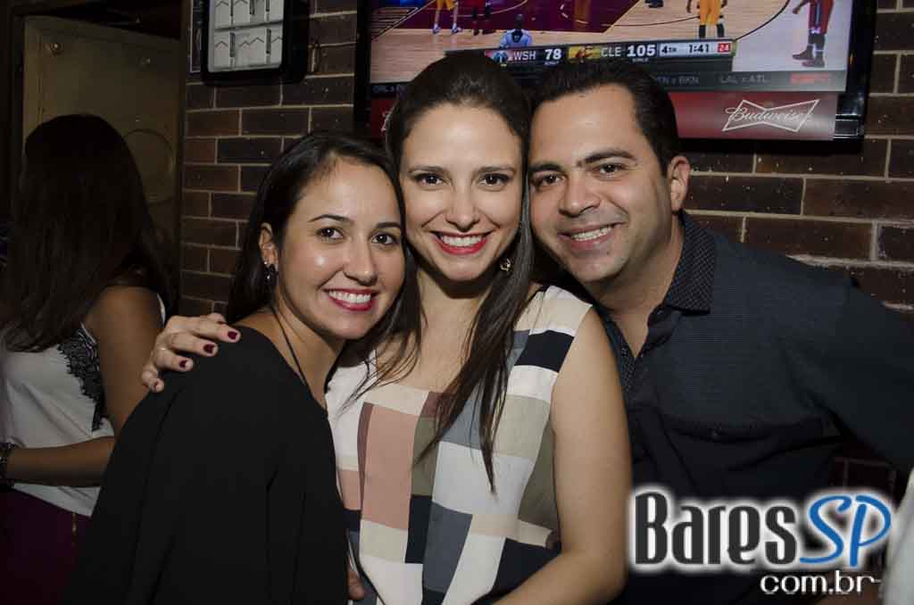 The Sailor animou a noite do público com show da banda Insônica The Sailor animou a noite do público com show da banda Insônica