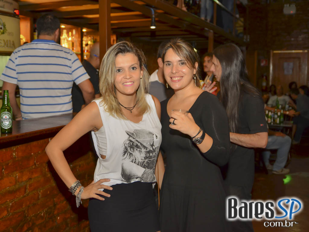 Bandas de rock animaram o sábado com muito rock no Café Aurora Bandas de rock animaram o sábado com muito rock no Café Aurora