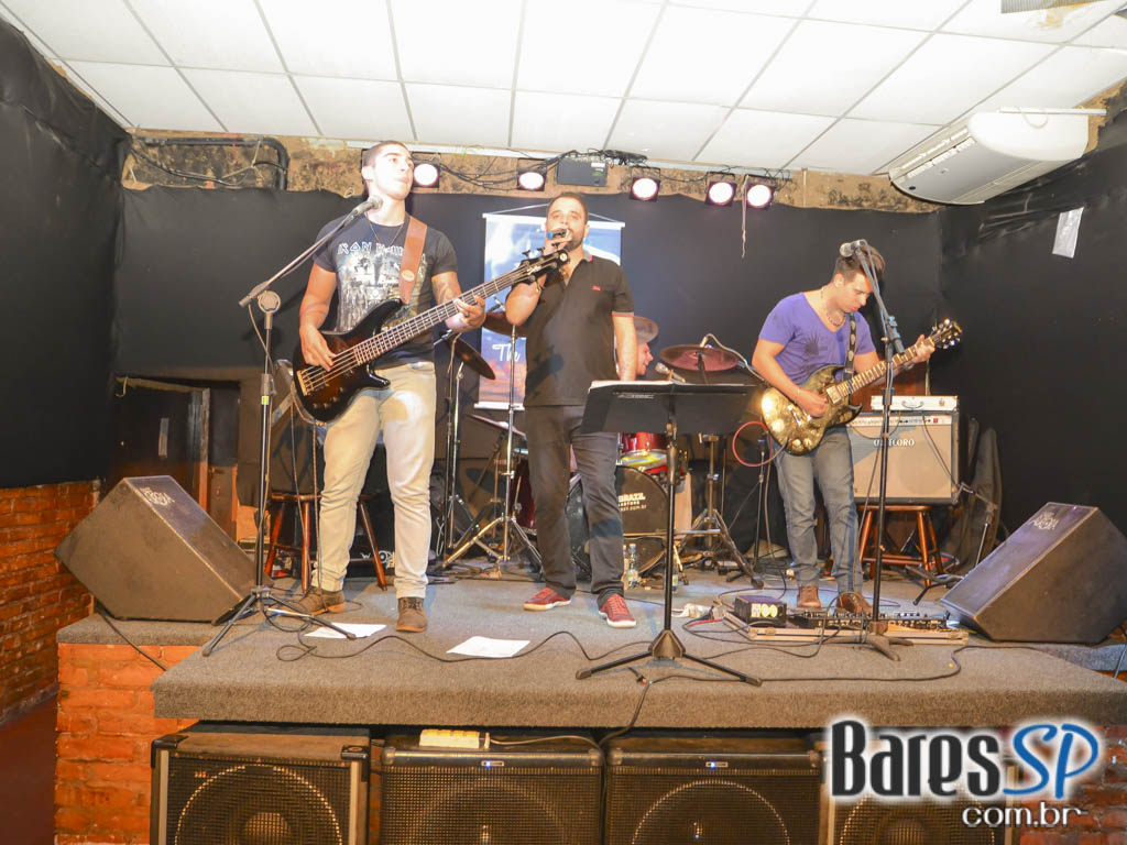 Bandas de rock animaram o sábado com muito rock no Café Aurora Bandas de rock animaram o sábado com muito rock no Café Aurora