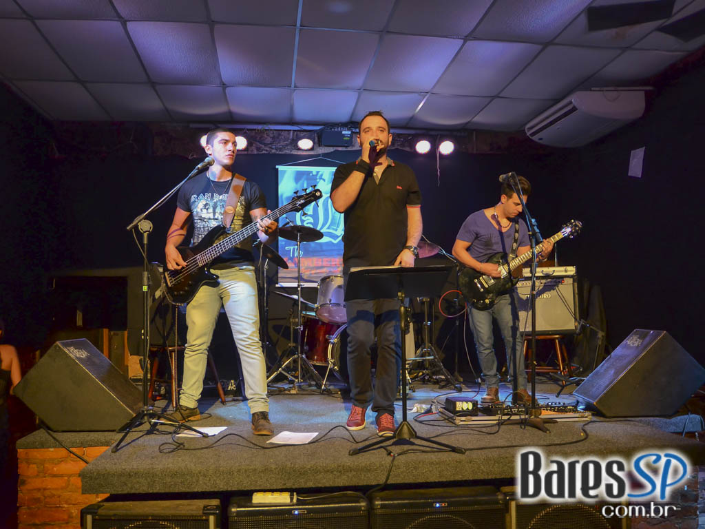 Bandas de rock animaram o sábado com muito rock no Café Aurora Bandas de rock animaram o sábado com muito rock no Café Aurora