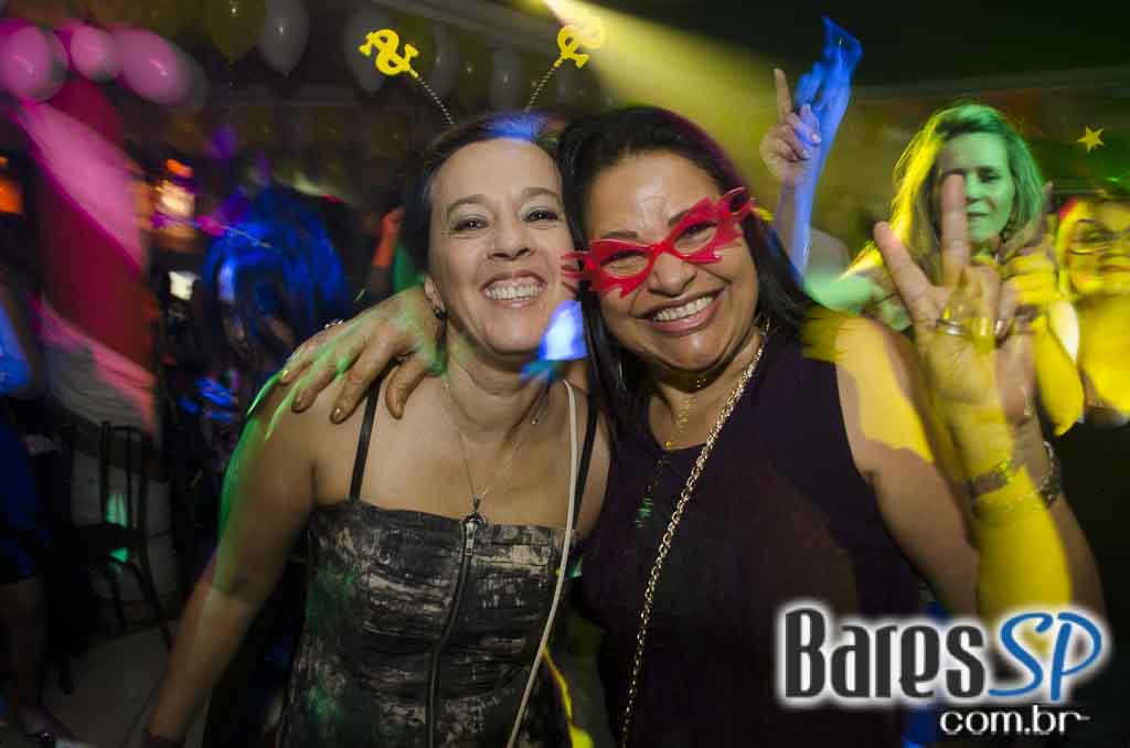 Banda Underrock animou a noite do Memphis Rock Bar com clássicos do rock Banda Underrock animou a noite do Memphis Rock Bar com clássicos do rock