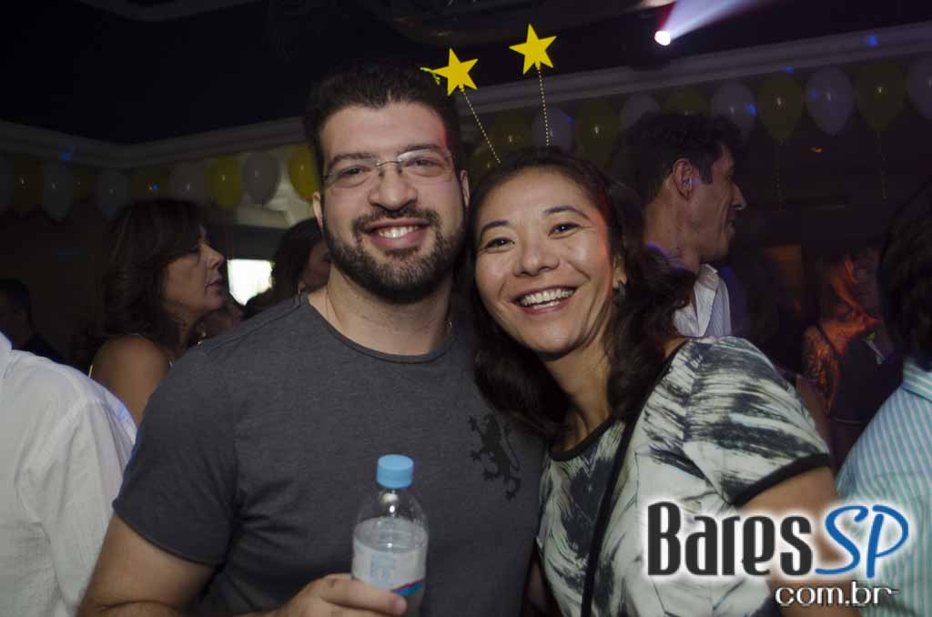 Banda Underrock animou a noite do Memphis Rock Bar com clássicos do rock Banda Underrock animou a noite do Memphis Rock Bar com clássicos do rock