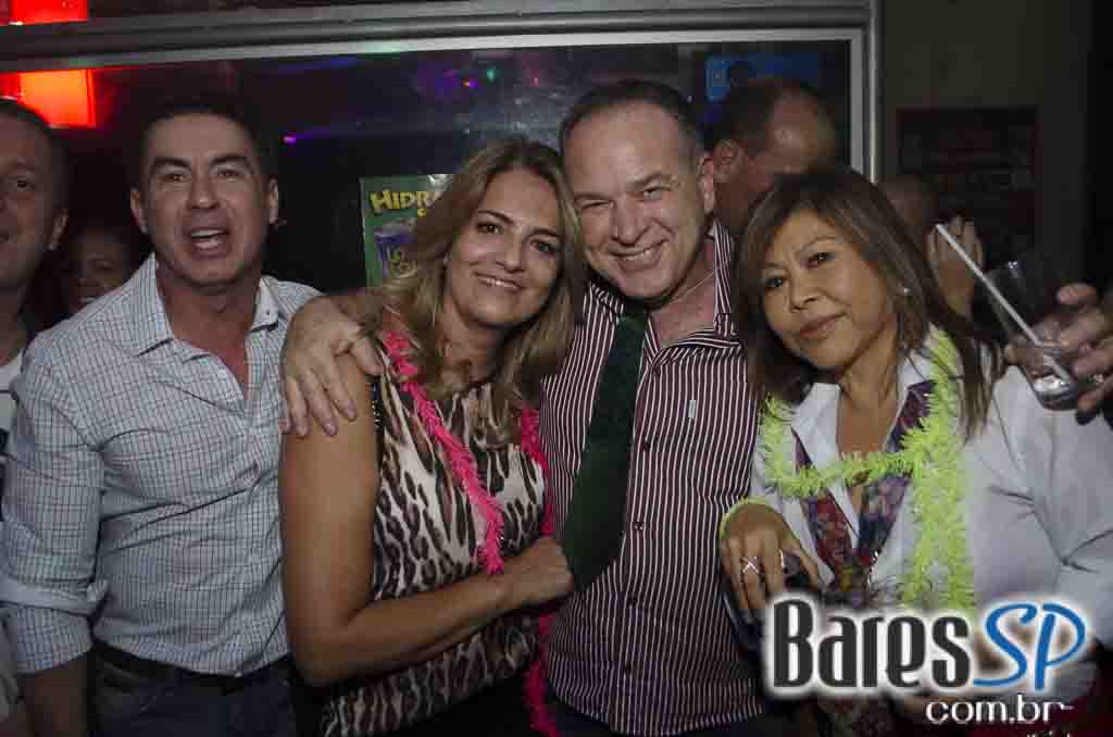 Banda Underrock animou a noite do Memphis Rock Bar com clássicos do rock Banda Underrock animou a noite do Memphis Rock Bar com clássicos do rock