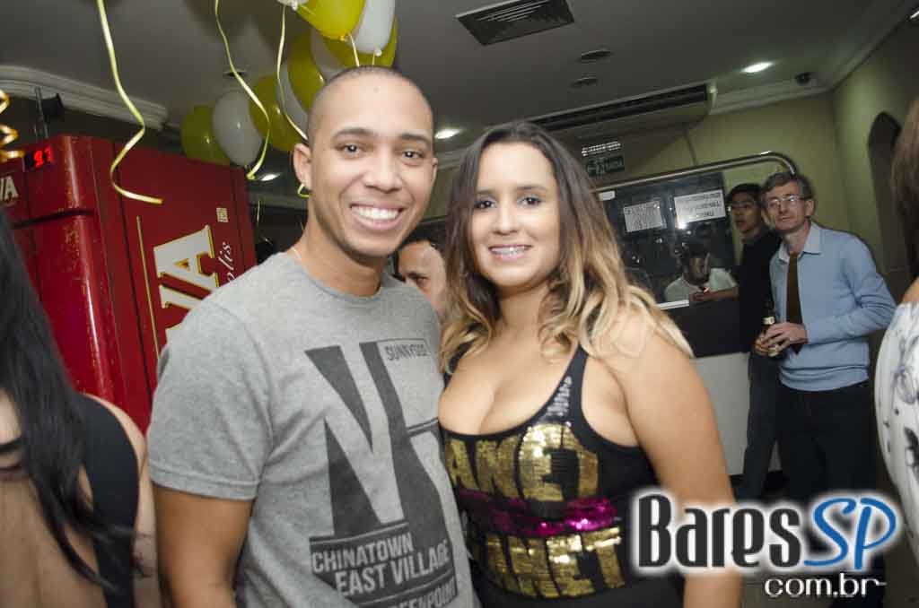 Banda Underrock animou a noite do Memphis Rock Bar com clássicos do rock Banda Underrock animou a noite do Memphis Rock Bar com clássicos do rock