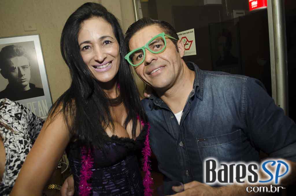 Banda Underrock animou a noite do Memphis Rock Bar com clássicos do rock Banda Underrock animou a noite do Memphis Rock Bar com clássicos do rock