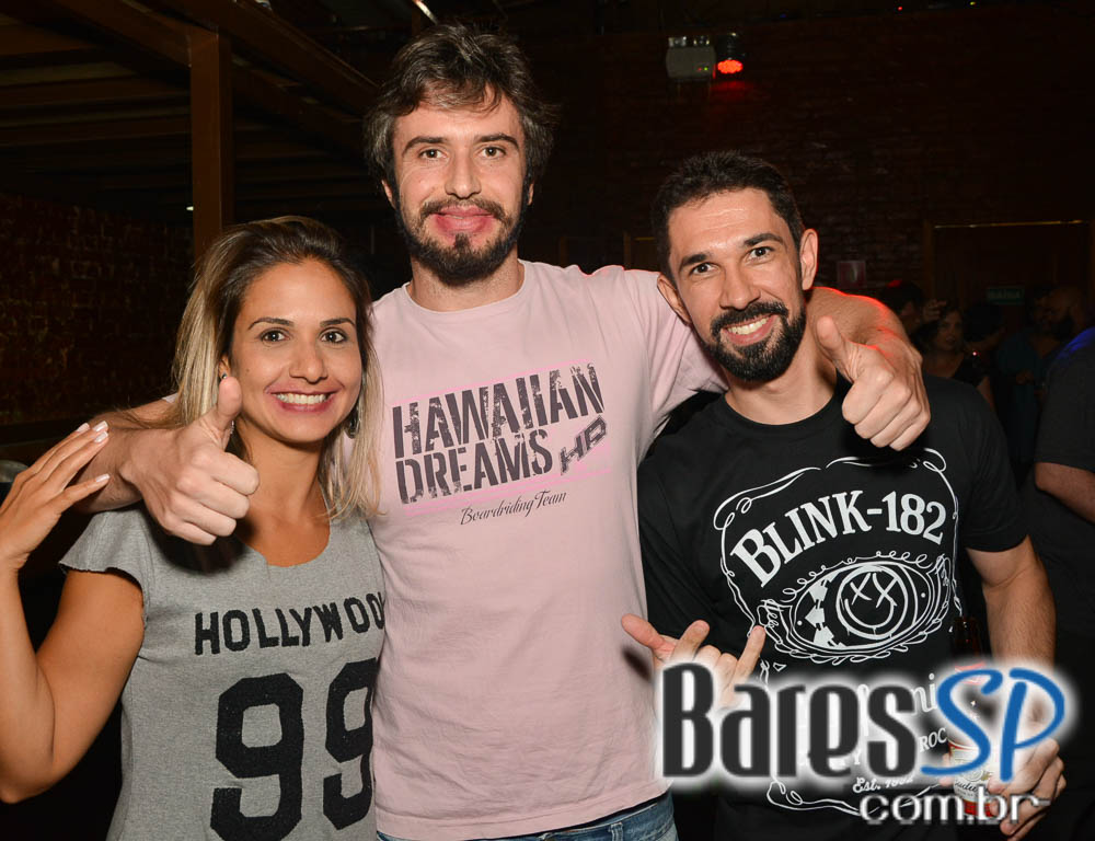 Banda Khris N Rock, Os Spoilers e convidados agitaram o palco do Café Aurora Banda Khris N Rock, Os Spoilers e convidados agitaram o palco do Café Aurora