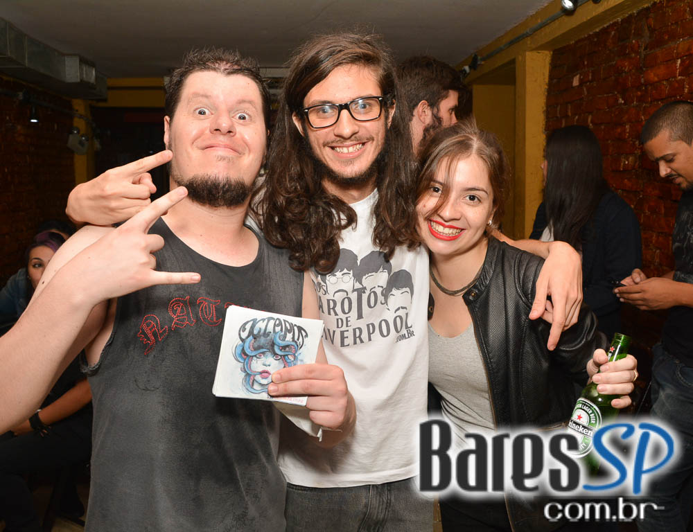 Banda Khris N Rock, Os Spoilers e convidados agitaram o palco do Café Aurora Banda Khris N Rock, Os Spoilers e convidados agitaram o palco do Café Aurora