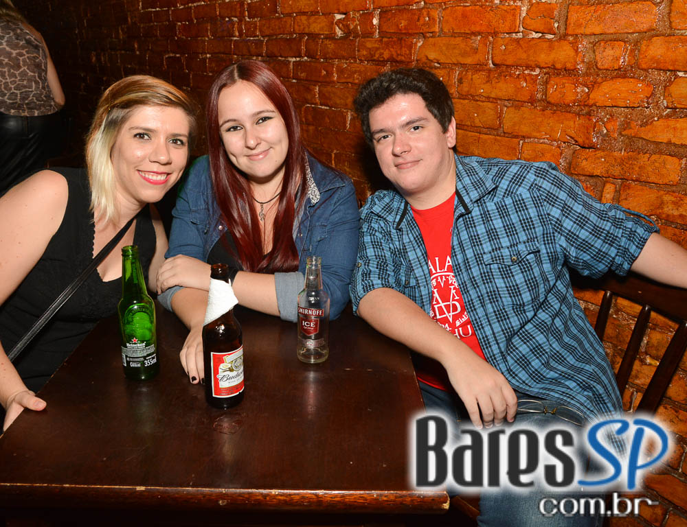 Banda Khris N Rock, Os Spoilers e convidados agitaram o palco do Café Aurora Banda Khris N Rock, Os Spoilers e convidados agitaram o palco do Café Aurora