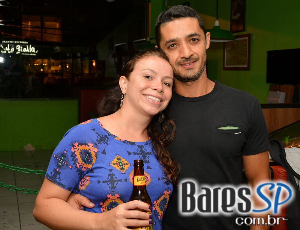 Saloon ofereceu muitos jogos e cervejas artesanais para curtir com os amigos Saloon ofereceu muitos jogos e cervejas artesanais para curtir com os amigos