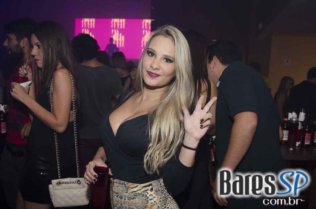 Cantora Ludmilla apresentou seus sucessos do funk no palco da Dukke Cantora Ludmilla apresentou seus sucessos do funk no palco da Dukke