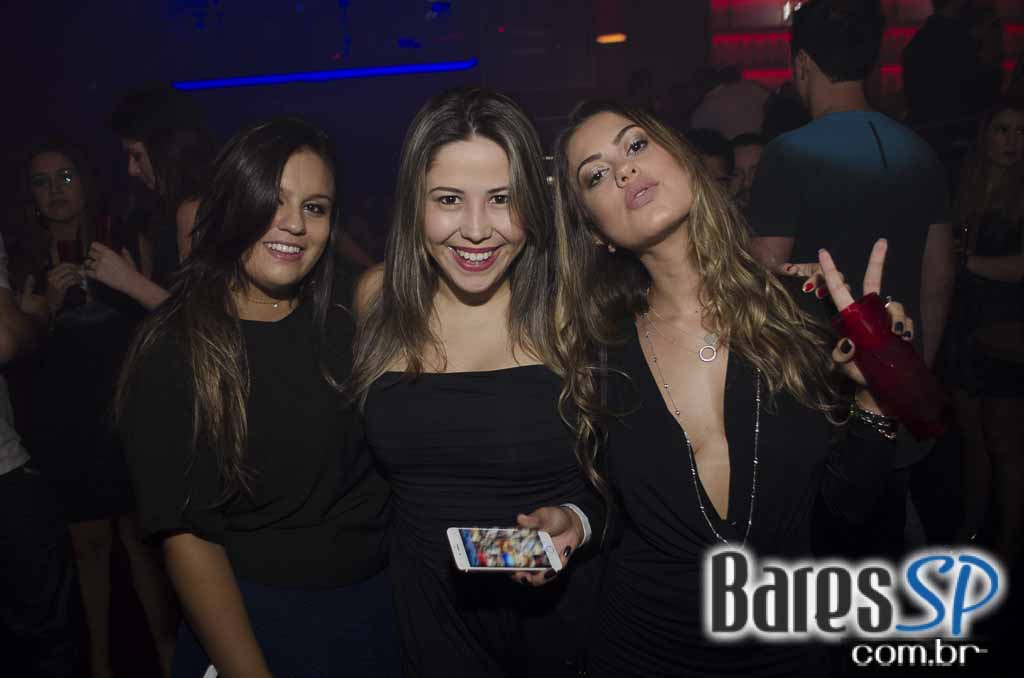 Cantora Ludmilla apresentou seus sucessos do funk no palco da Dukke Cantora Ludmilla apresentou seus sucessos do funk no palco da Dukke