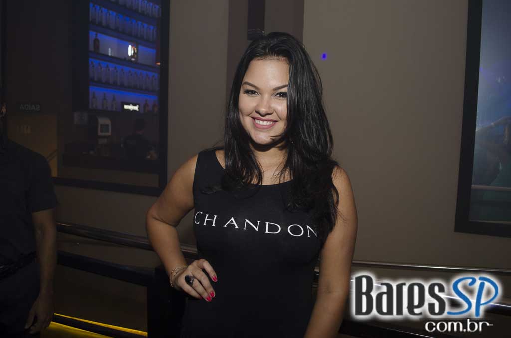 Cantora Ludmilla apresentou seus sucessos do funk no palco da Dukke Cantora Ludmilla apresentou seus sucessos do funk no palco da Dukke