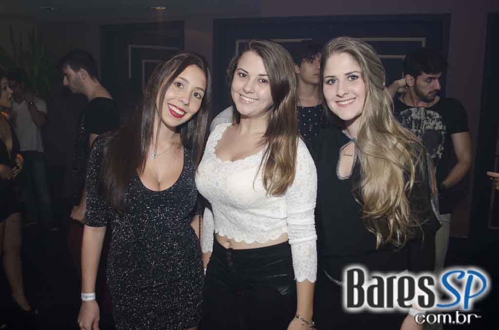 Cantora Ludmilla apresentou seus sucessos do funk no palco da Dukke Cantora Ludmilla apresentou seus sucessos do funk no palco da Dukke