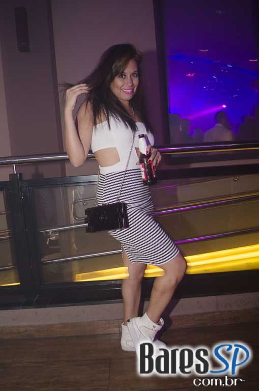 Cantora Ludmilla apresentou seus sucessos do funk no palco da Dukke Cantora Ludmilla apresentou seus sucessos do funk no palco da Dukke