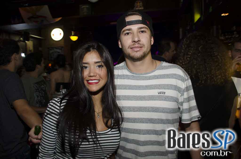 Banda Insônica se apresentou no Rhino Pub e agitou a noite do público Banda Insônica se apresentou no Rhino Pub e agitou a noite do público