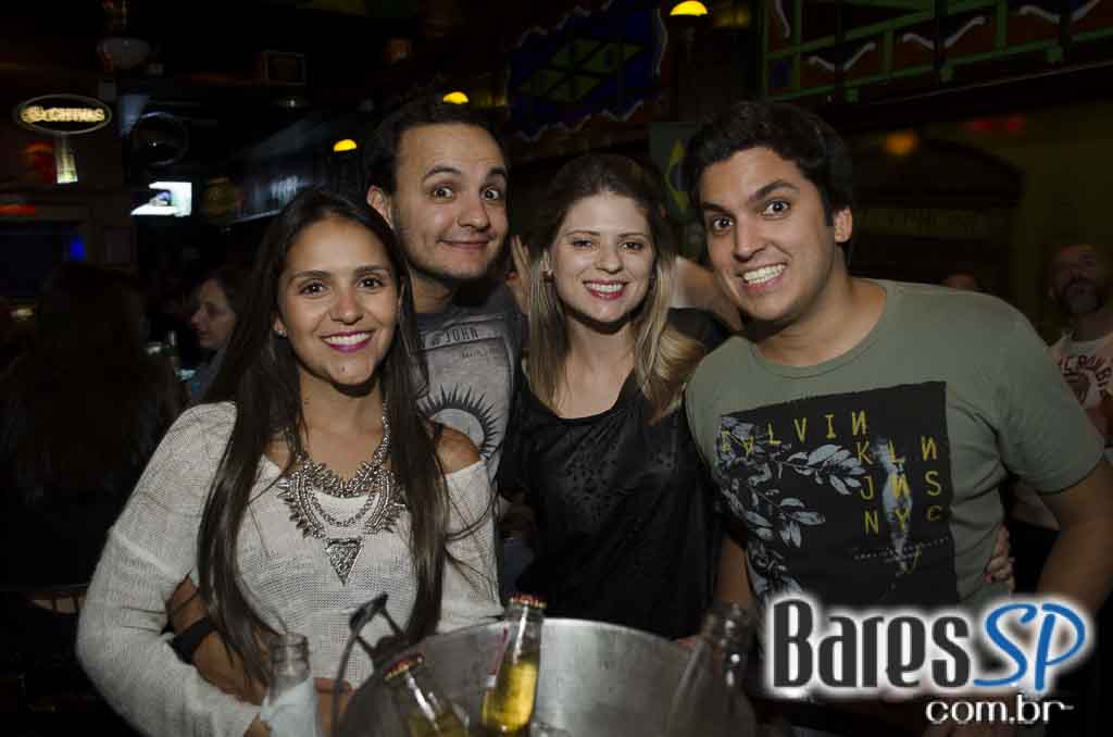 Banda Insônica se apresentou no Rhino Pub e agitou a noite do público Banda Insônica se apresentou no Rhino Pub e agitou a noite do público