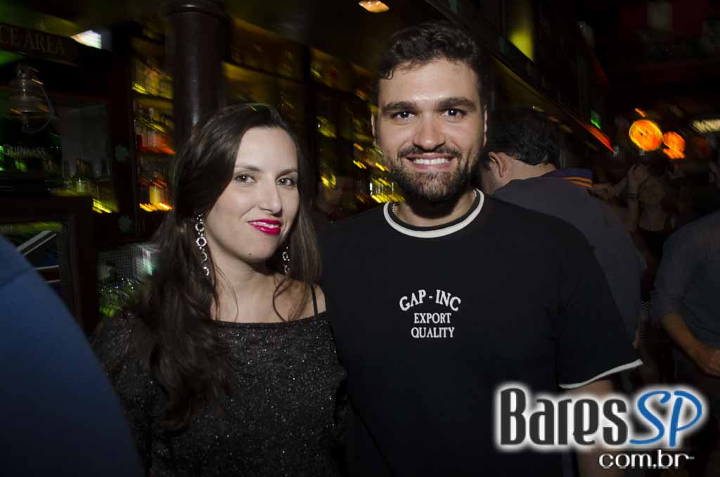 Banda Insônica se apresentou no Rhino Pub e agitou a noite do público Banda Insônica se apresentou no Rhino Pub e agitou a noite do público