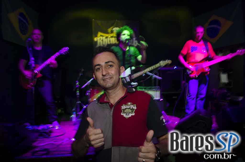 Banda Insônica se apresentou no Rhino Pub e agitou a noite do público Banda Insônica se apresentou no Rhino Pub e agitou a noite do público