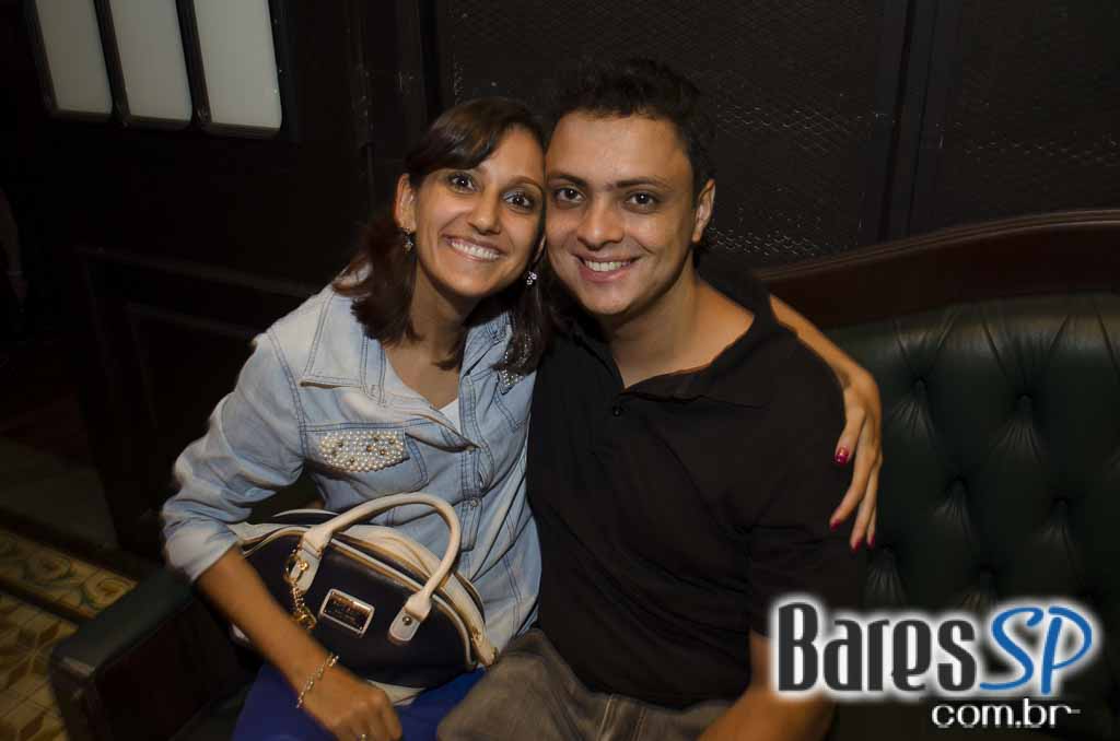 Banda Insônica se apresentou no Rhino Pub e agitou a noite do público Banda Insônica se apresentou no Rhino Pub e agitou a noite do público