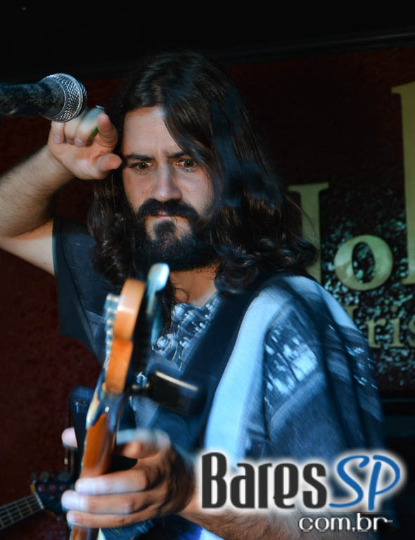 Os agitos da banda Acullia no sábado do St. John's Irish Pub Os agitos da banda Acullia no sábado do St. John's Irish Pub