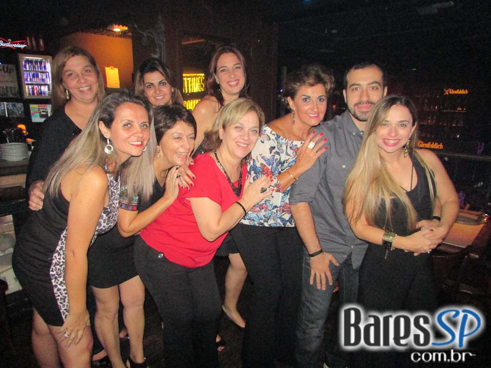 Banda Jack Joe se apresentou no palco do Bar Charles Edward e agitou a noite Banda Jack Joe se apresentou no palco do Bar Charles Edward e agitou a noite