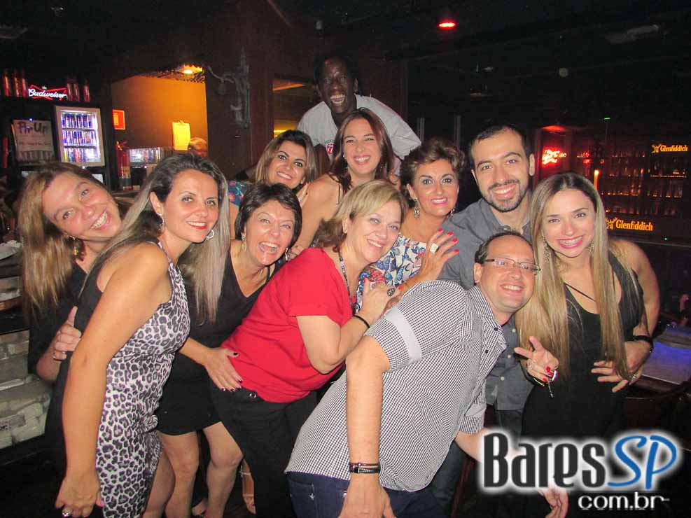 Banda Jack Joe se apresentou no palco do Bar Charles Edward e agitou a noite Banda Jack Joe se apresentou no palco do Bar Charles Edward e agitou a noite