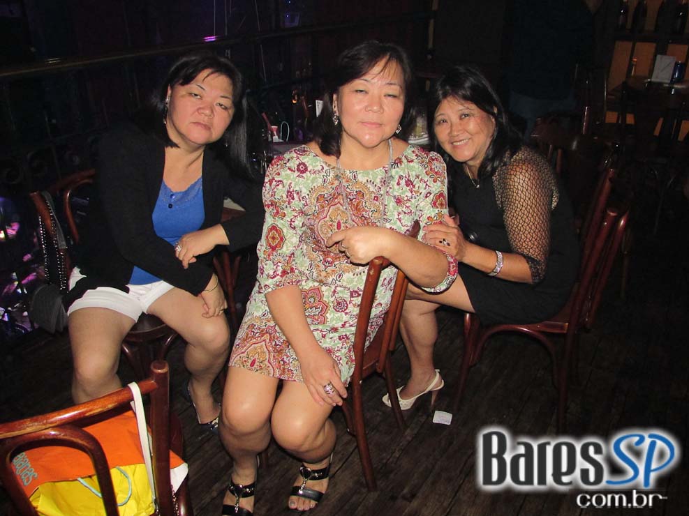 Banda Jack Joe se apresentou no palco do Bar Charles Edward e agitou a noite Banda Jack Joe se apresentou no palco do Bar Charles Edward e agitou a noite