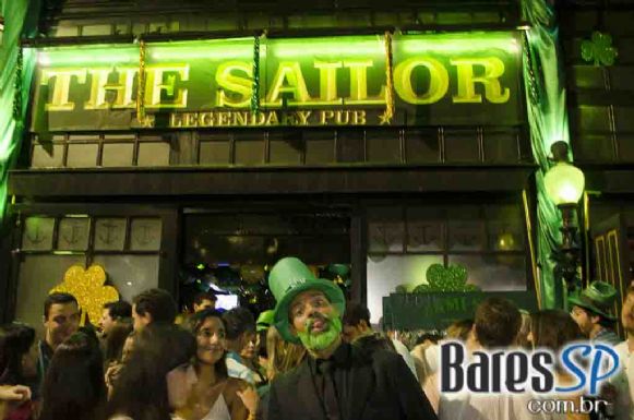 Bandas Junkie Box e Certo Diablos comandaram a festa de St. Patrick's no The Sailor