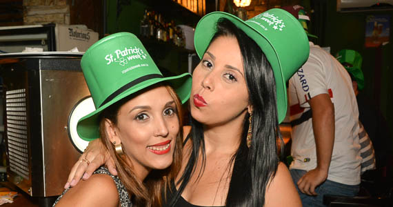 Booze Hound Bar recebeu os agitos da banda Rock In Black que animou a noite