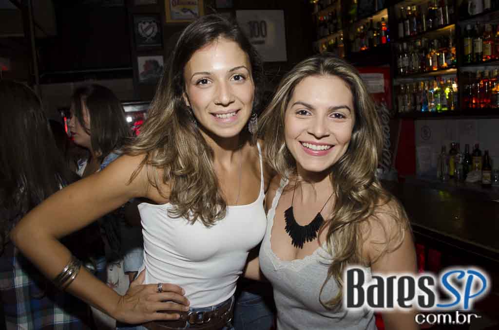 Nathy MC comandou a quinta-feira com muito rap no Quitandinha Bar Nathy MC comandou a quinta-feira com muito rap no Quitandinha Bar